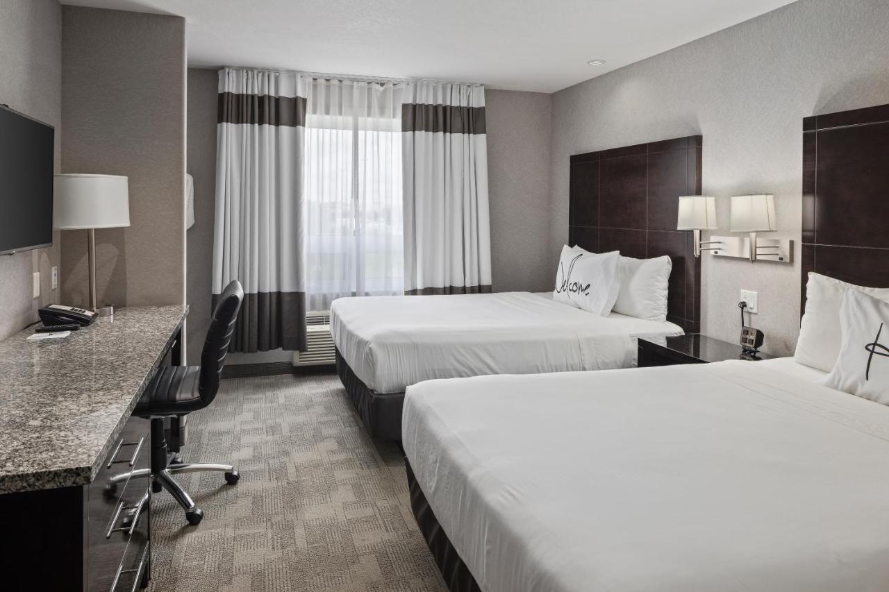 Home Inn & Suites Regina Airport Buitenkant foto