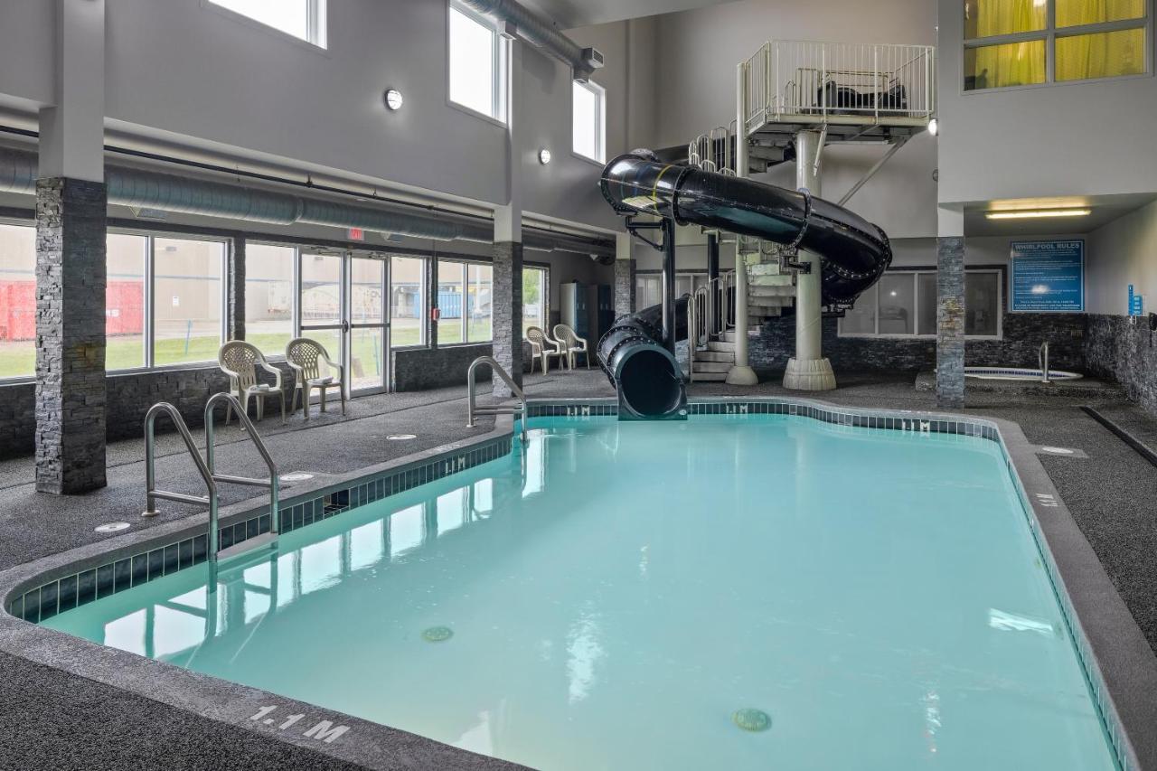 Home Inn & Suites Regina Airport Buitenkant foto