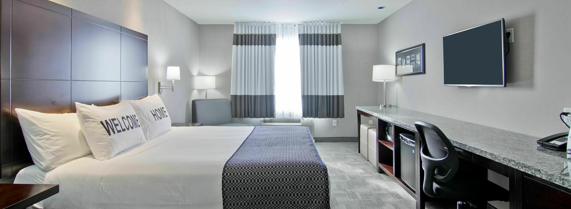 Home Inn & Suites Regina Airport Buitenkant foto