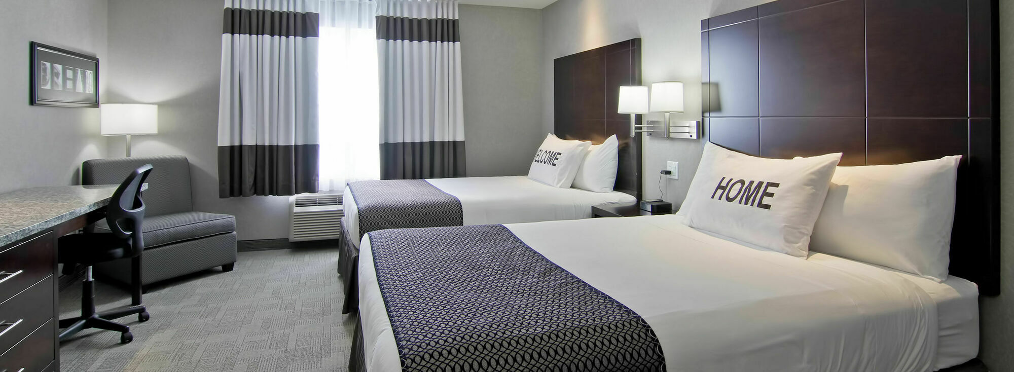 Home Inn & Suites Regina Airport Buitenkant foto